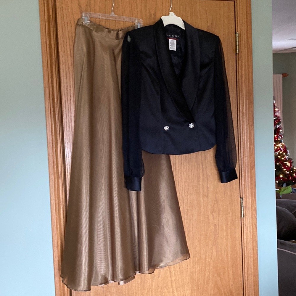 Like NEW Skirt & Jacket